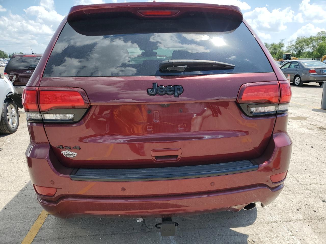 1C4RJFAG5JC319591 2018 Jeep Grand Cherokee Laredo