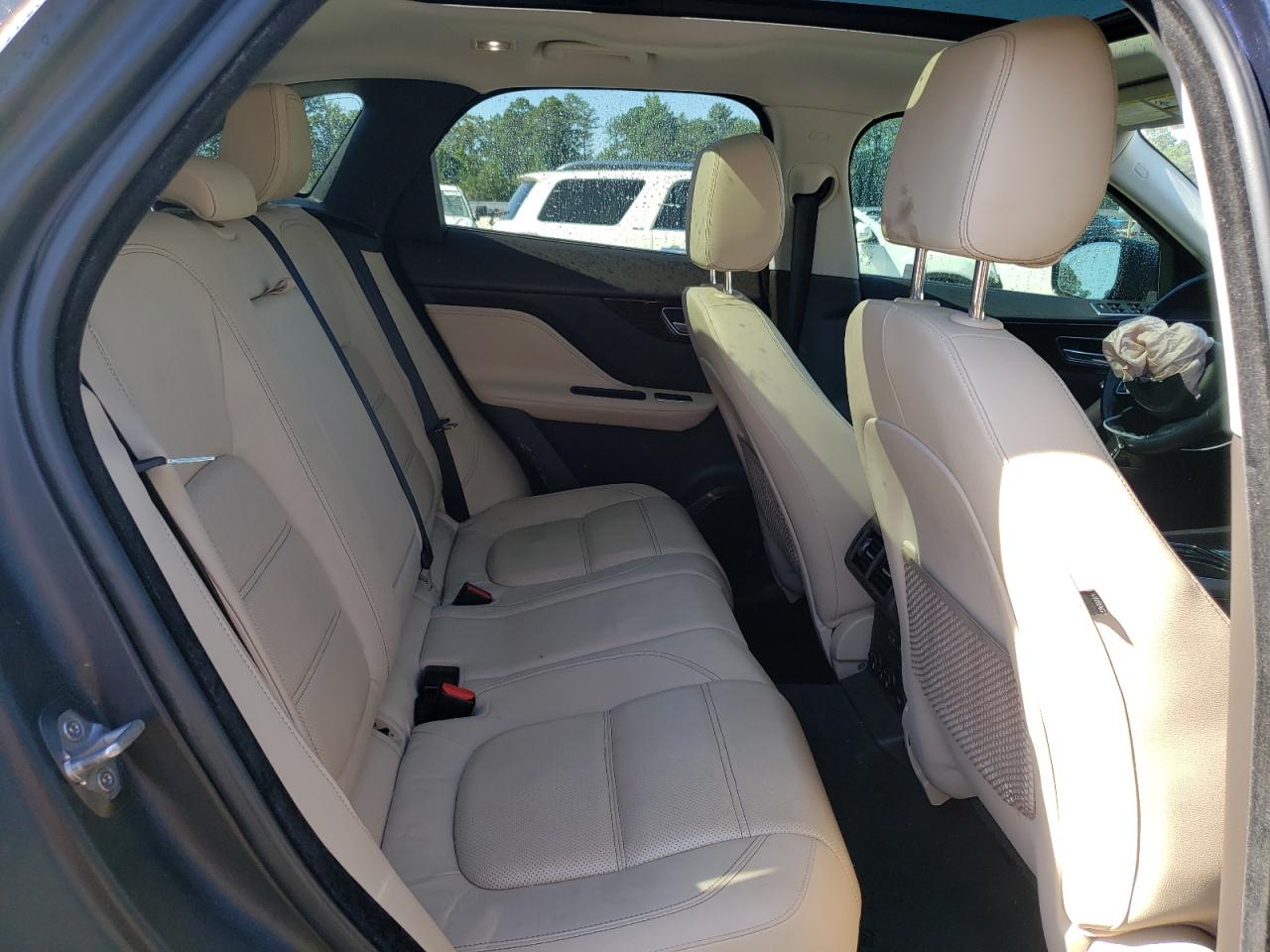 SADCK2BV8HA891676 2017 Jaguar F-Pace Prestige