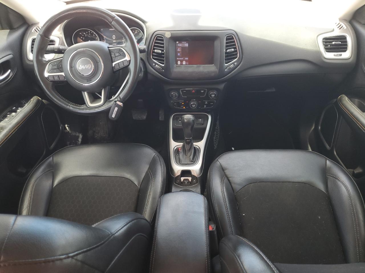 3C4NJCBB1JT293270 2018 Jeep Compass Latitude