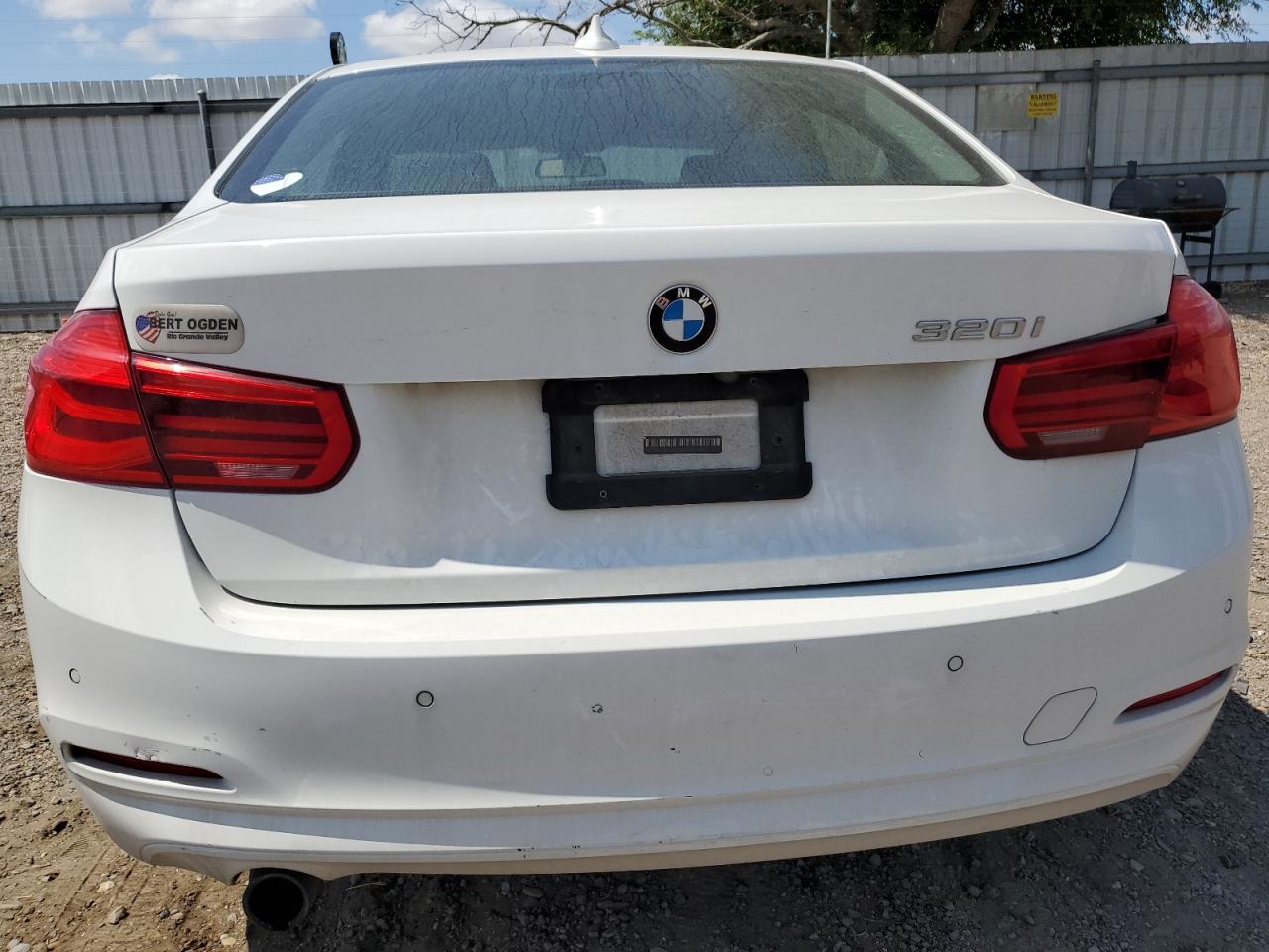 WBA8E1G55GNU11965 2016 BMW 320 I