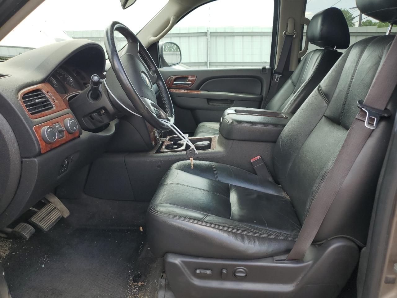 1GNSKBE09DR154402 2013 Chevrolet Tahoe K1500 Lt