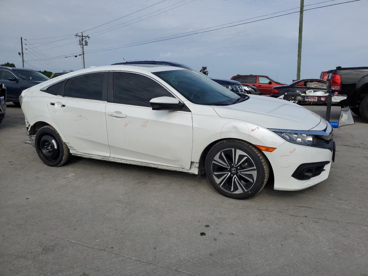 2018 Honda Civic Ex vin: JHMFC1F32JX023764