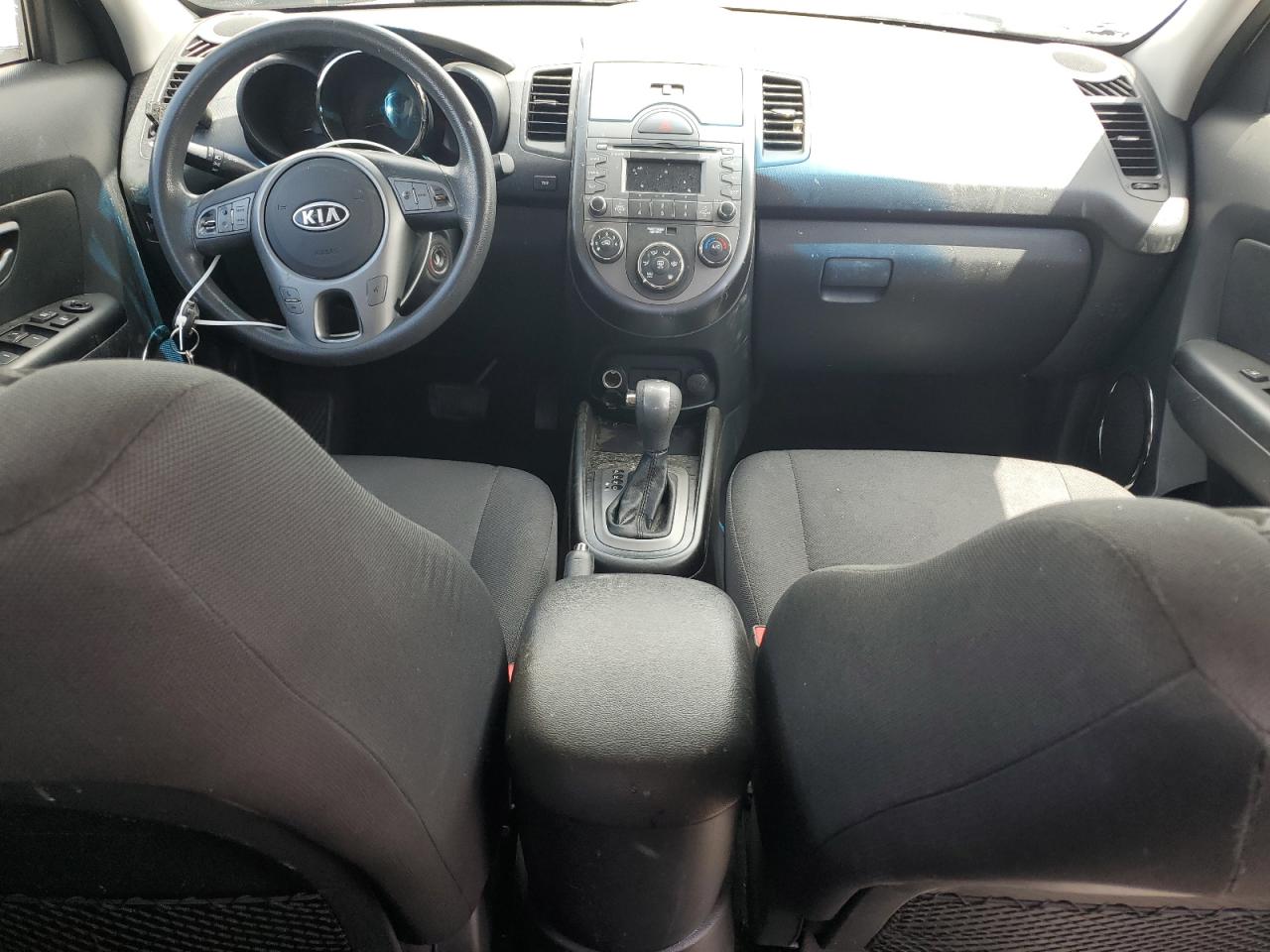 KNDJT2A27B7265161 2011 Kia Soul +