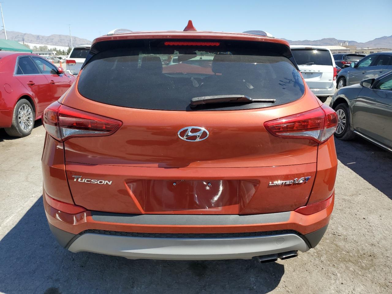 KM8J33A21HU451922 2017 Hyundai Tucson Limited