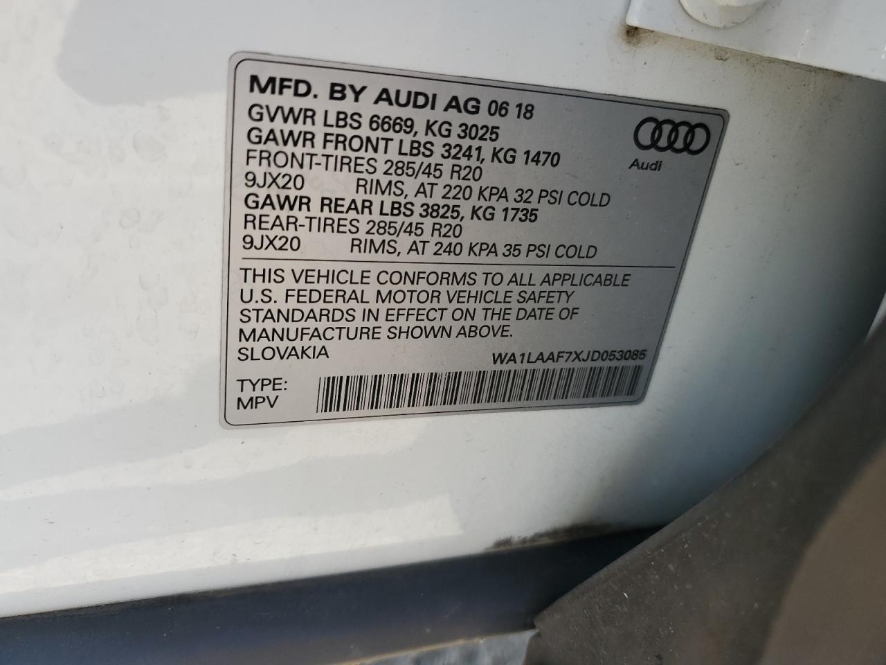 WA1LAAF7XJD053085 2018 Audi Q7 Premium Plus