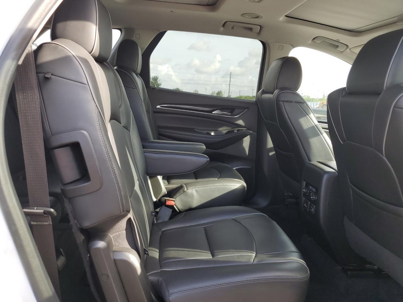 5GAERDKW5MJ129096 2021 Buick Enclave Avenir