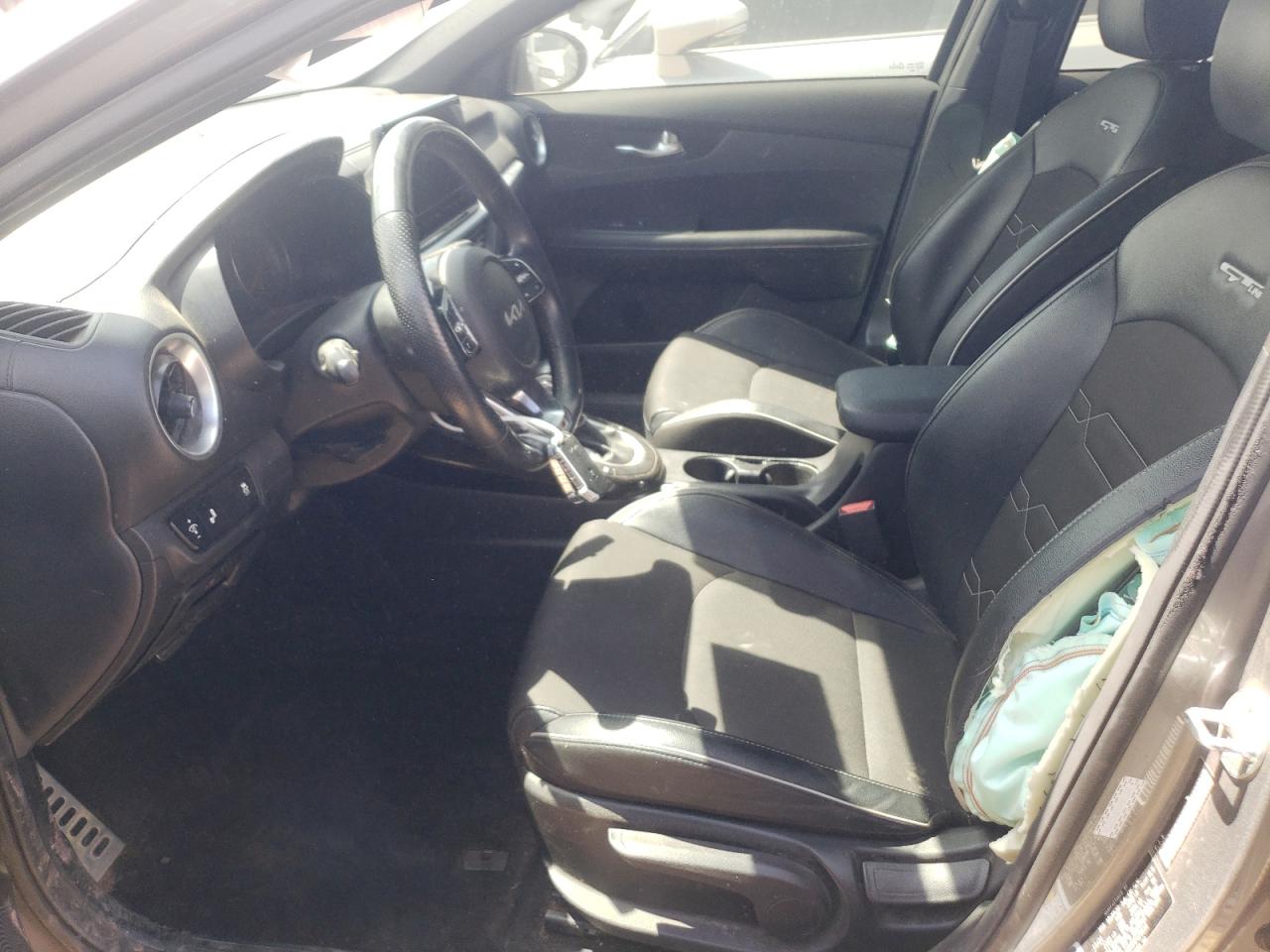 3KPF54AD5NE429914 2022 Kia Forte Gt Line