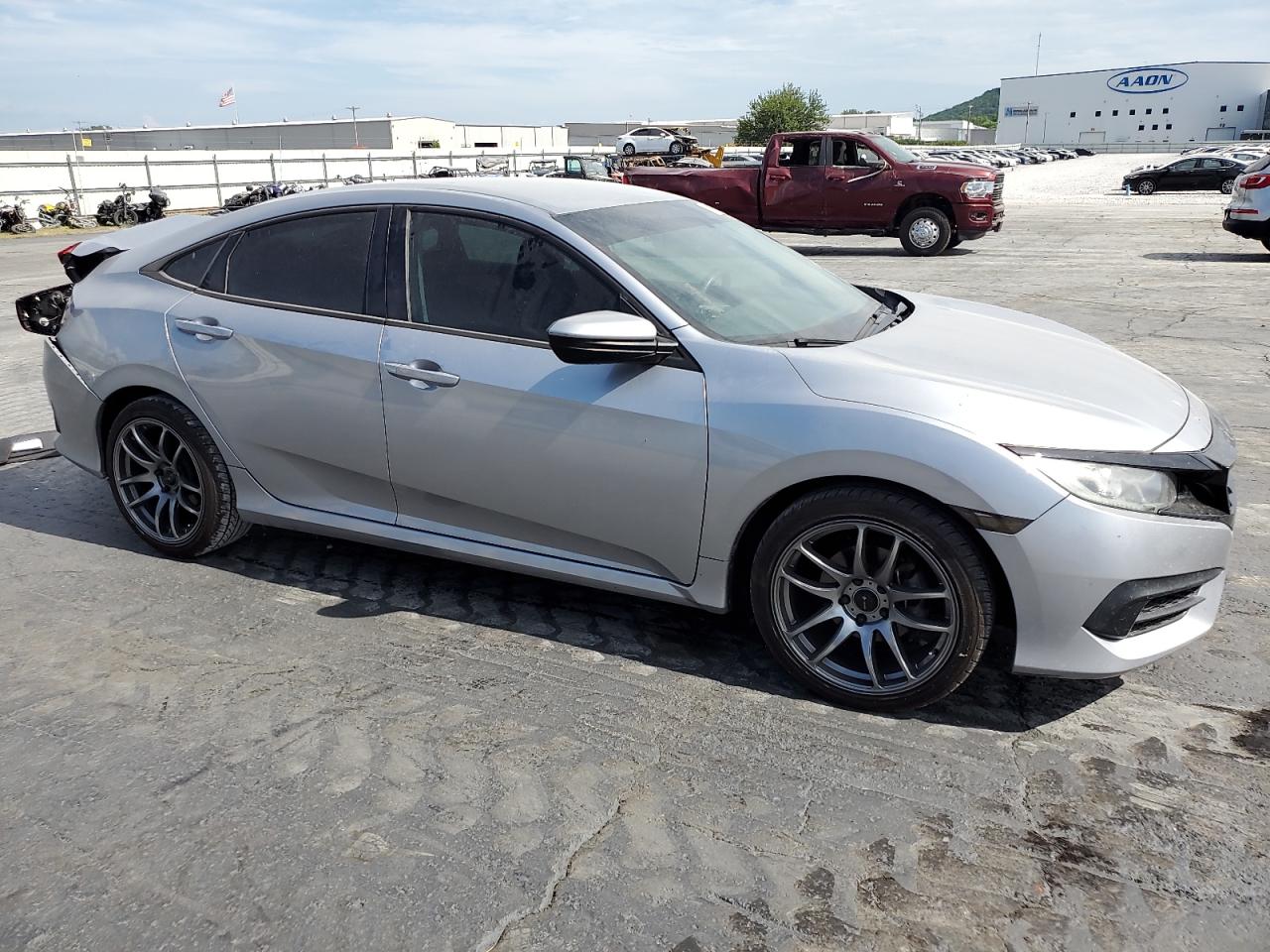 2018 Honda Civic Lx vin: 19XFC2F55JE000407