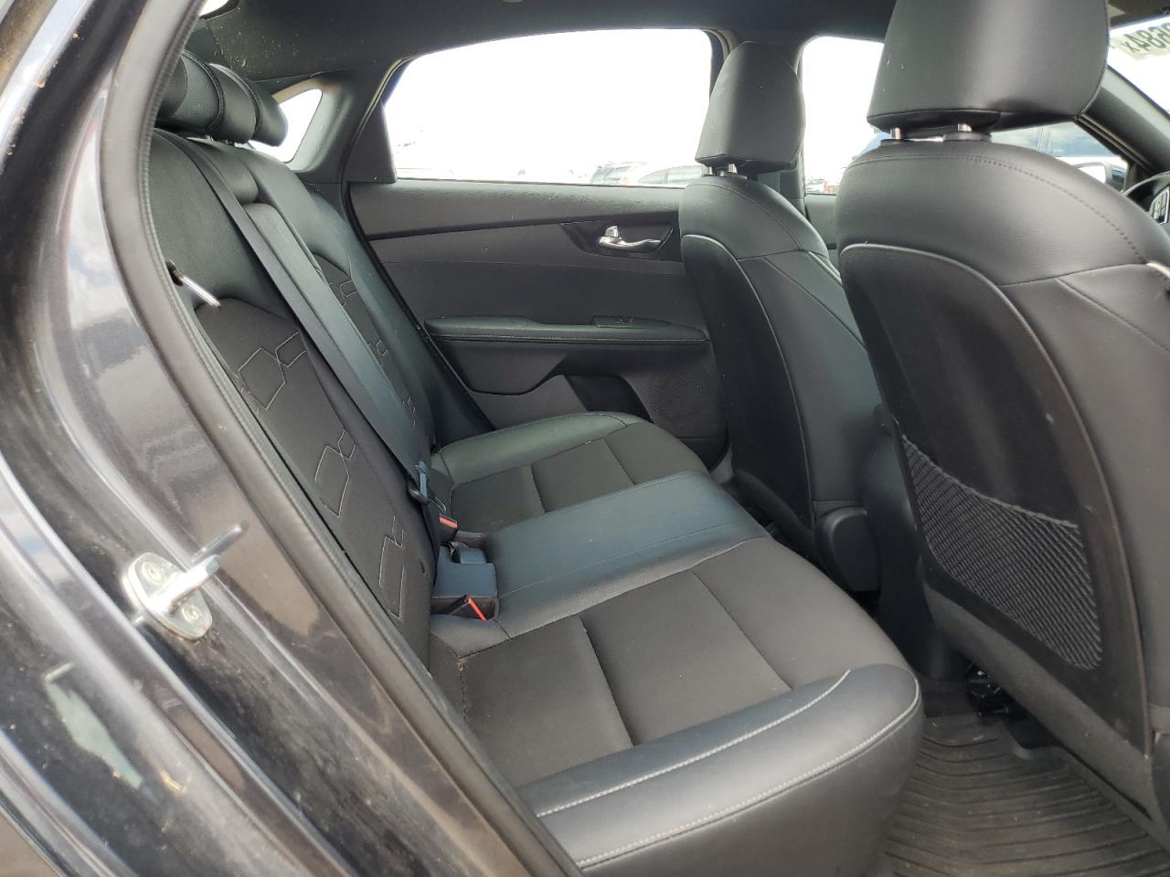 3KPF34AD7ME404212 2021 Kia Forte Gt Line