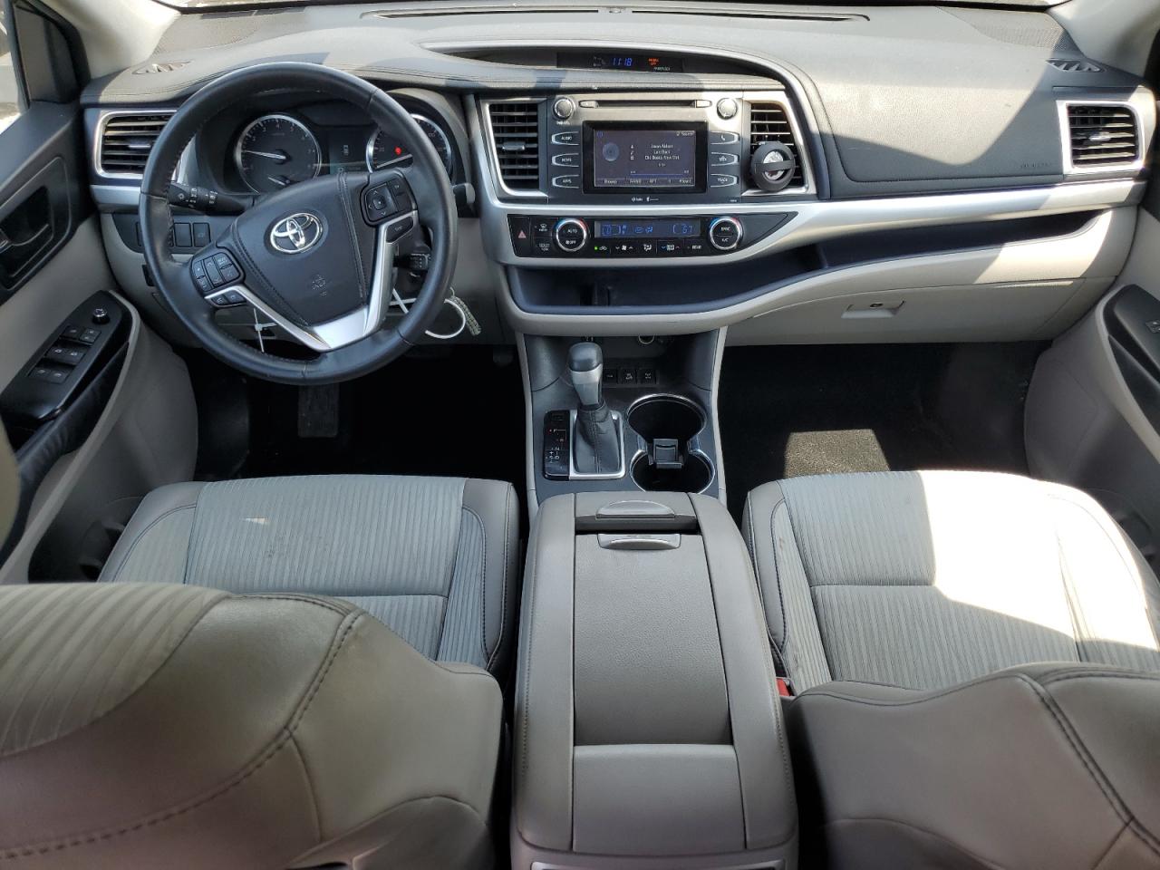 5TDBKRFH5ES041829 2014 Toyota Highlander Le