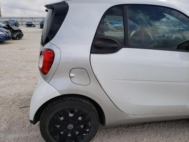 VIN WMEFJ5DA7GK125343 2016 Smart Fortwo no.10