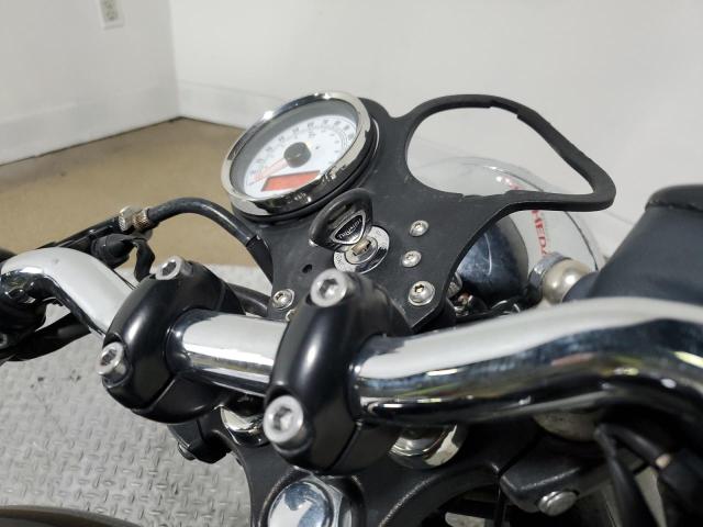 2013 TRIUMPH MOTORCYCLE THRUXTON - SMT920K12DT555917