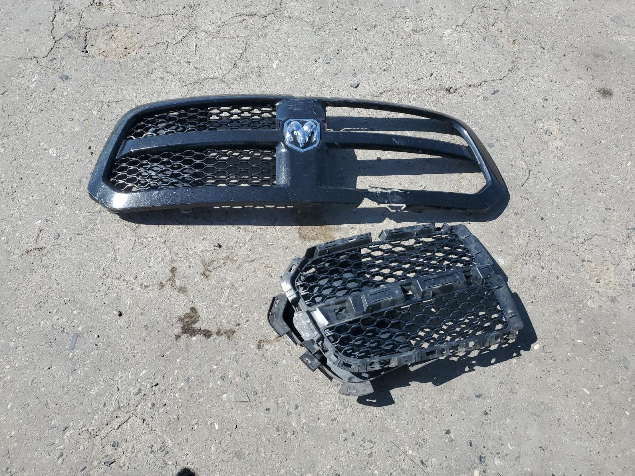 1C6RR7KT8FS689481 2015 Ram 1500 St