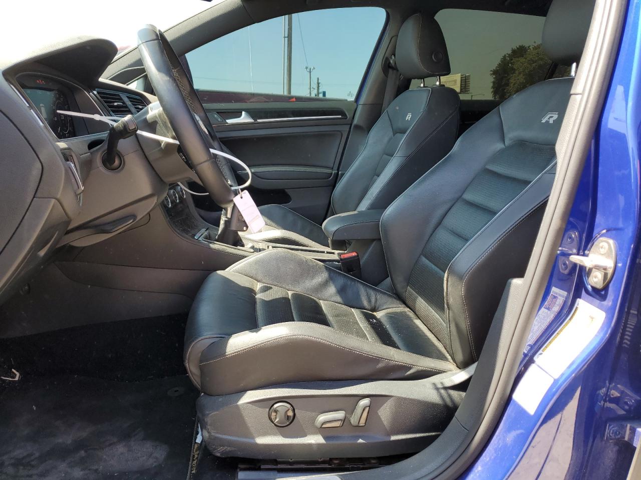 WVWWF7AU2JW063392 2018 Volkswagen Golf R