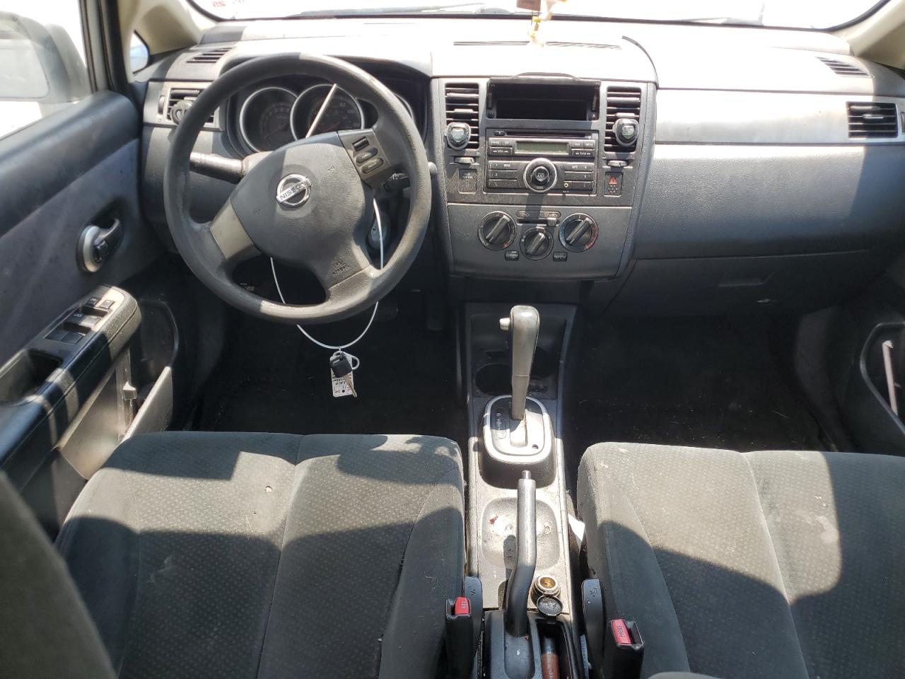 3N1BC1AP3AL381447 2010 Nissan Versa S