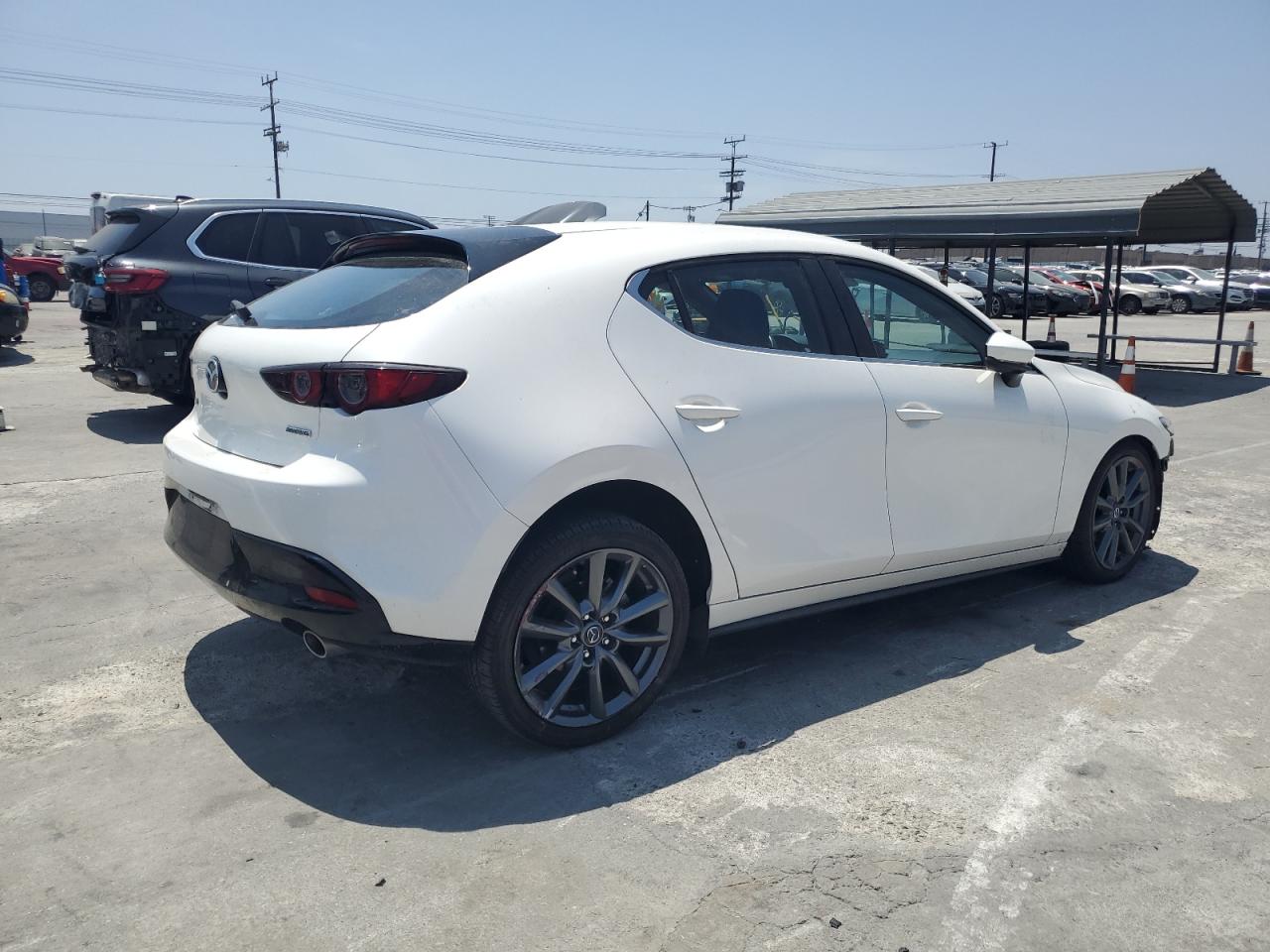 JM1BPAKL6M1346992 2021 Mazda 3 Select