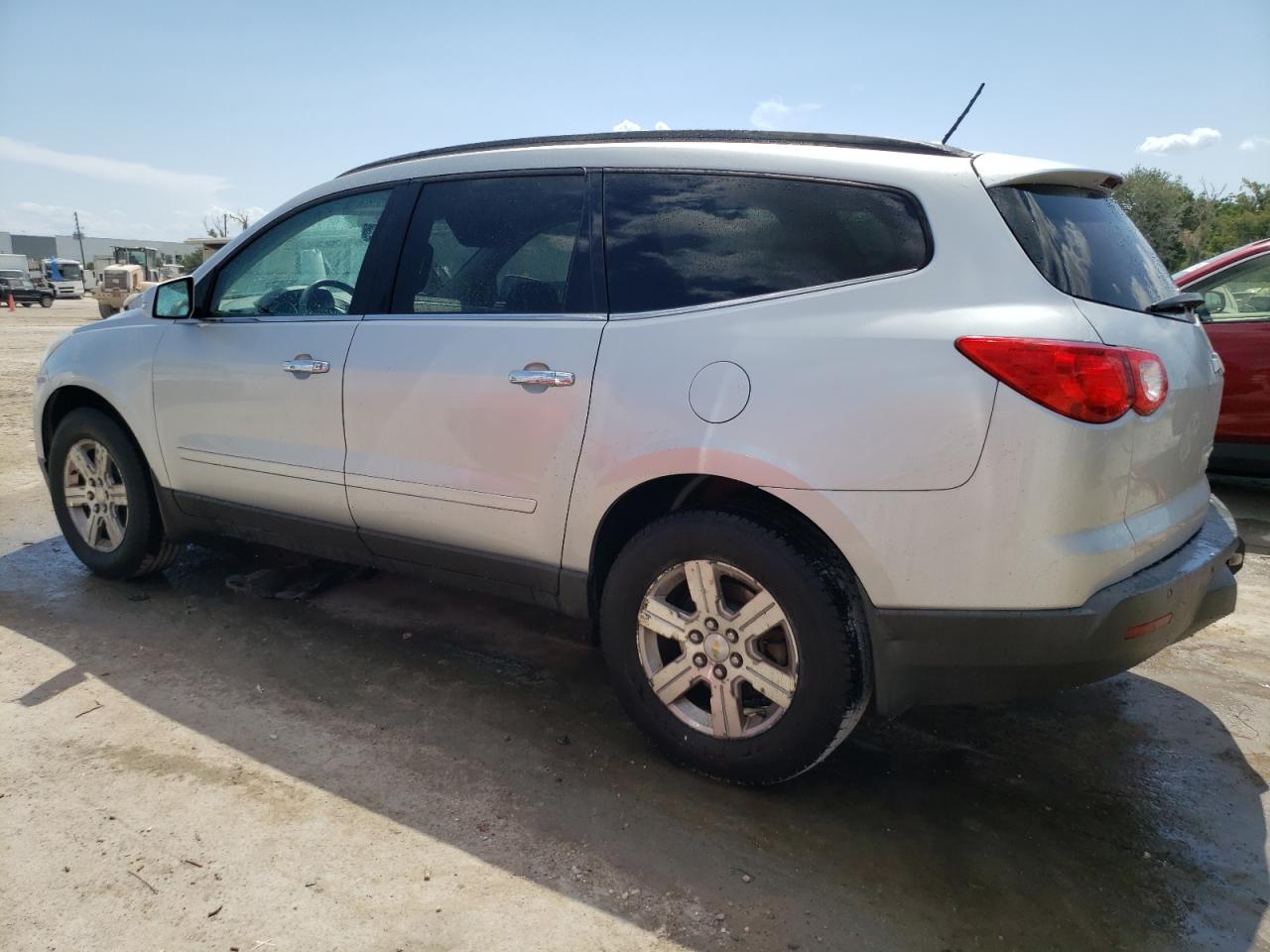 1GNKRGED0CJ423055 2012 Chevrolet Traverse Lt