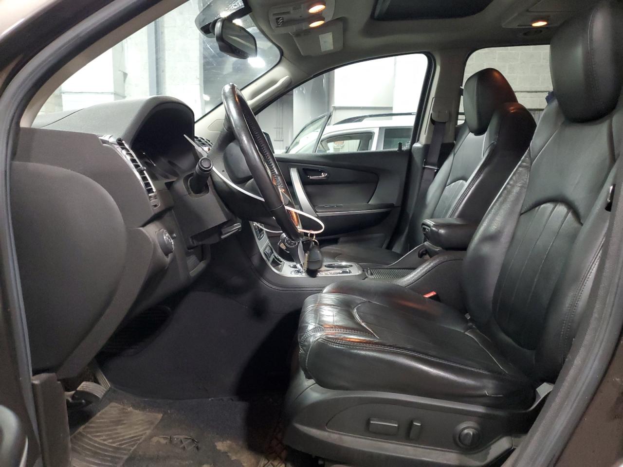 1GKKVSED1BJ157538 2011 GMC Acadia Slt-2