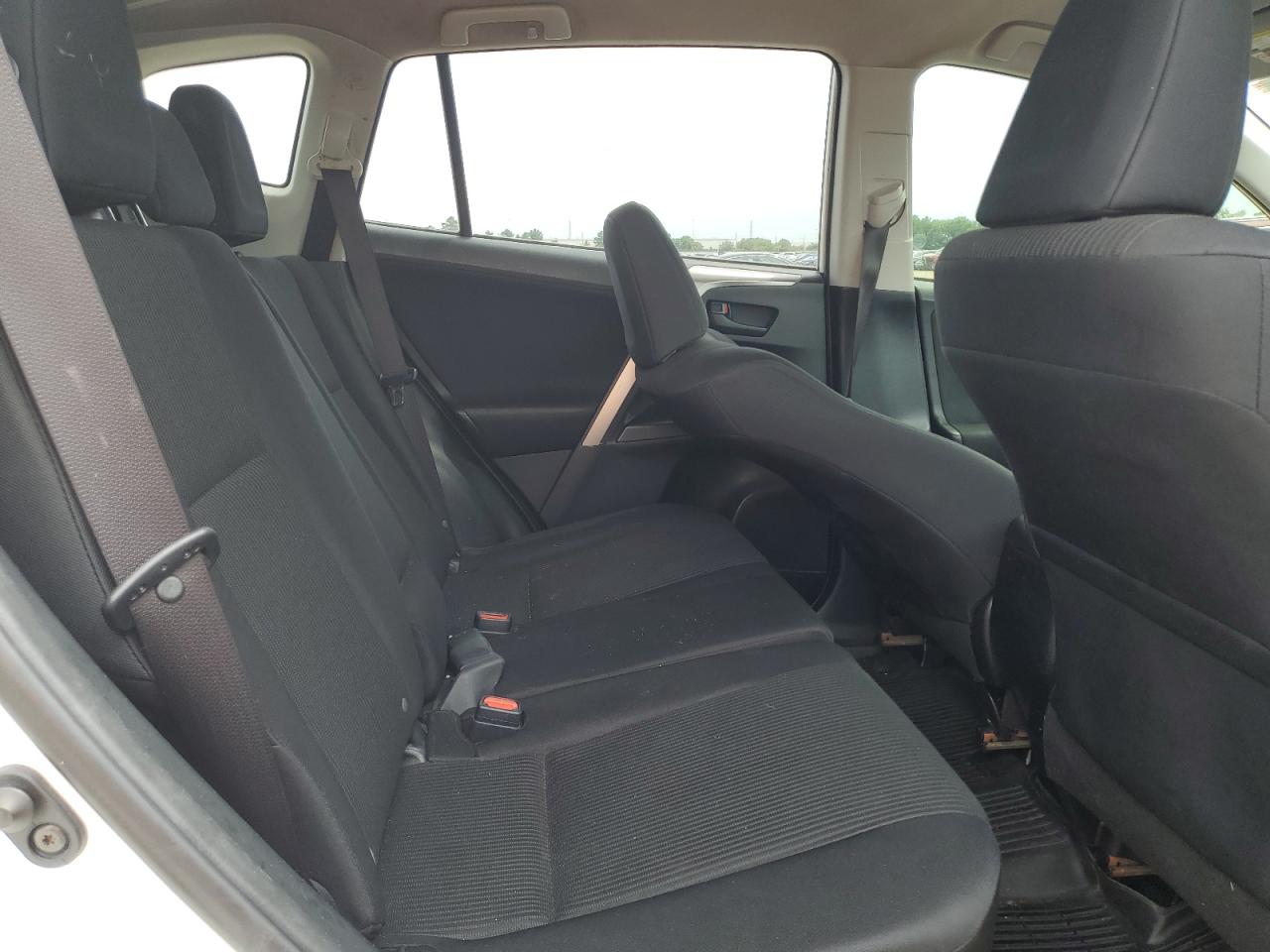 JTMZFREV0HJ114343 2017 Toyota Rav4 Le