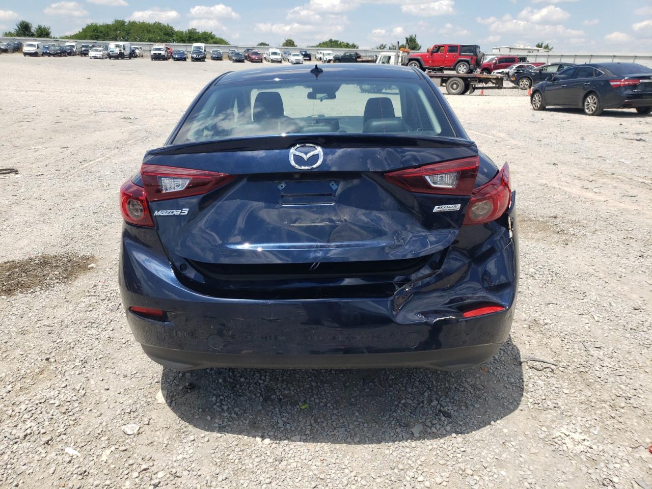 3MZBN1V38JM264792 2018 Mazda 3 Touring