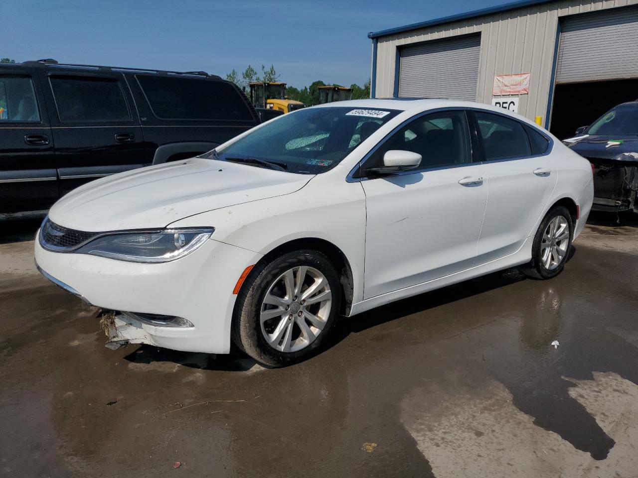 2015 Chrysler 200 Limited vin: 1C3CCCAB3FN718826