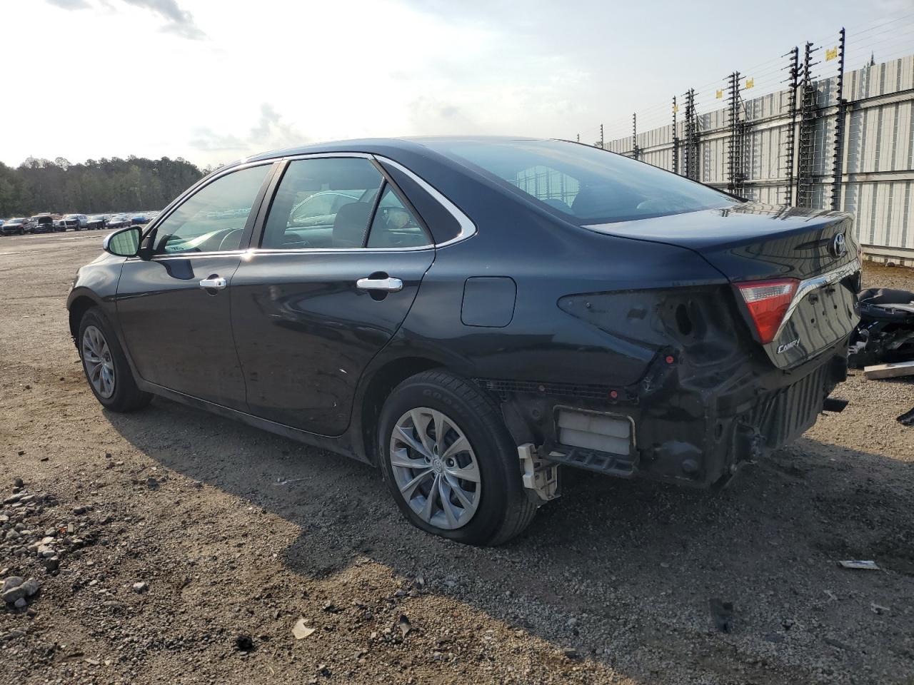 2015 Toyota Camry Le vin: 4T1BF1FK5FU022885