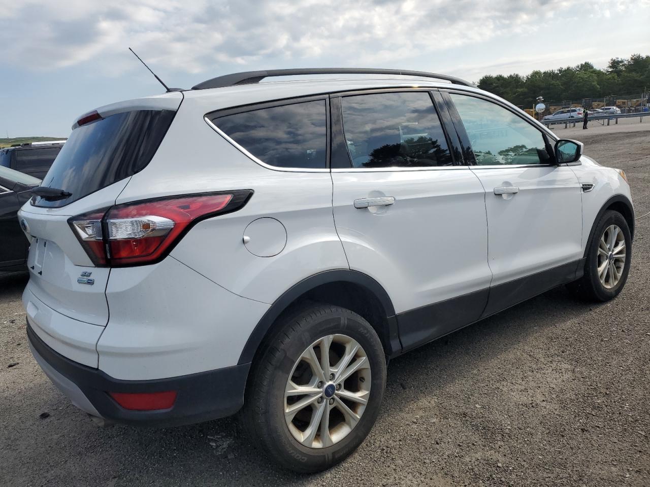 2018 Ford Escape Se vin: 1FMCU9GD8JUB46201