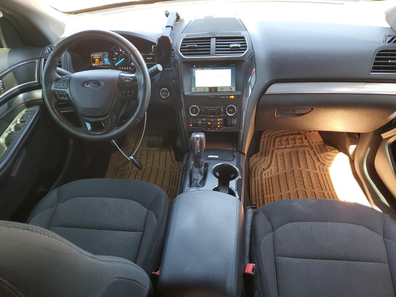 1FM5K8D84JGC15853 2018 Ford Explorer Xlt