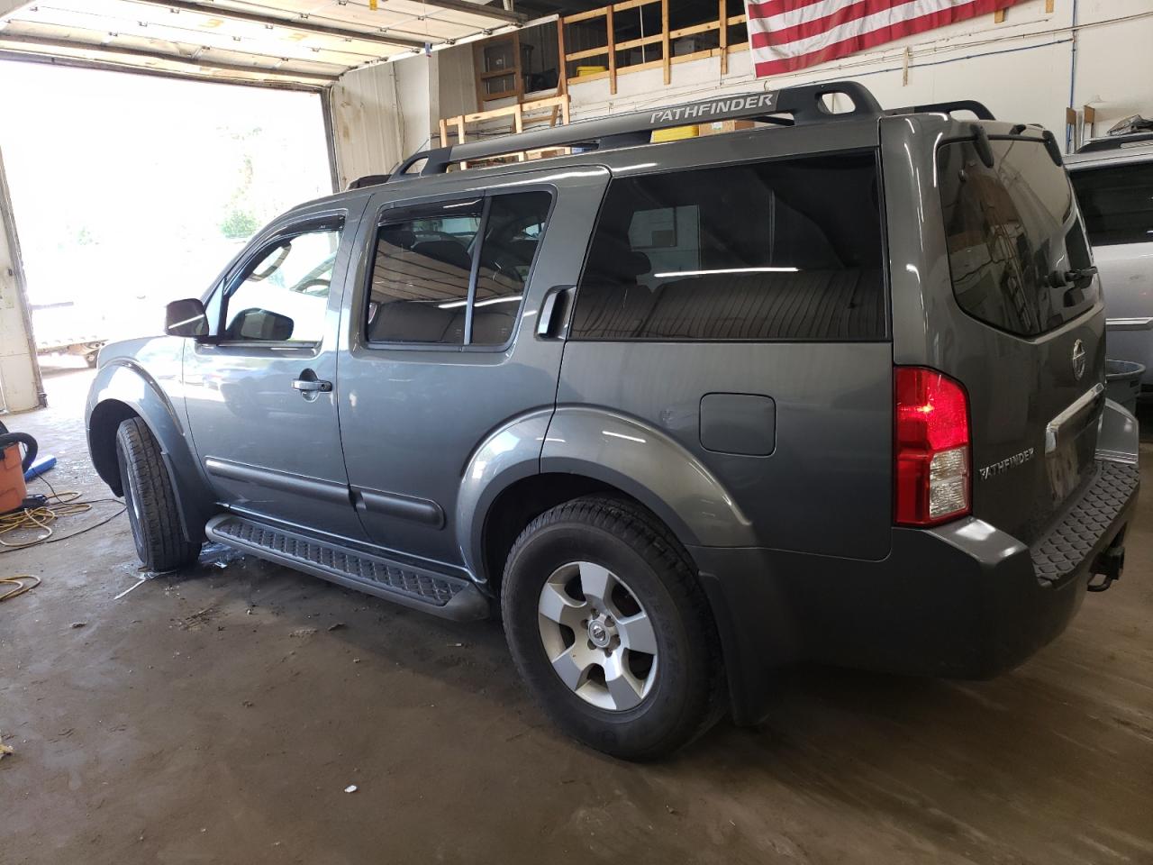 5N1AR18W46C673837 2006 Nissan Pathfinder Le