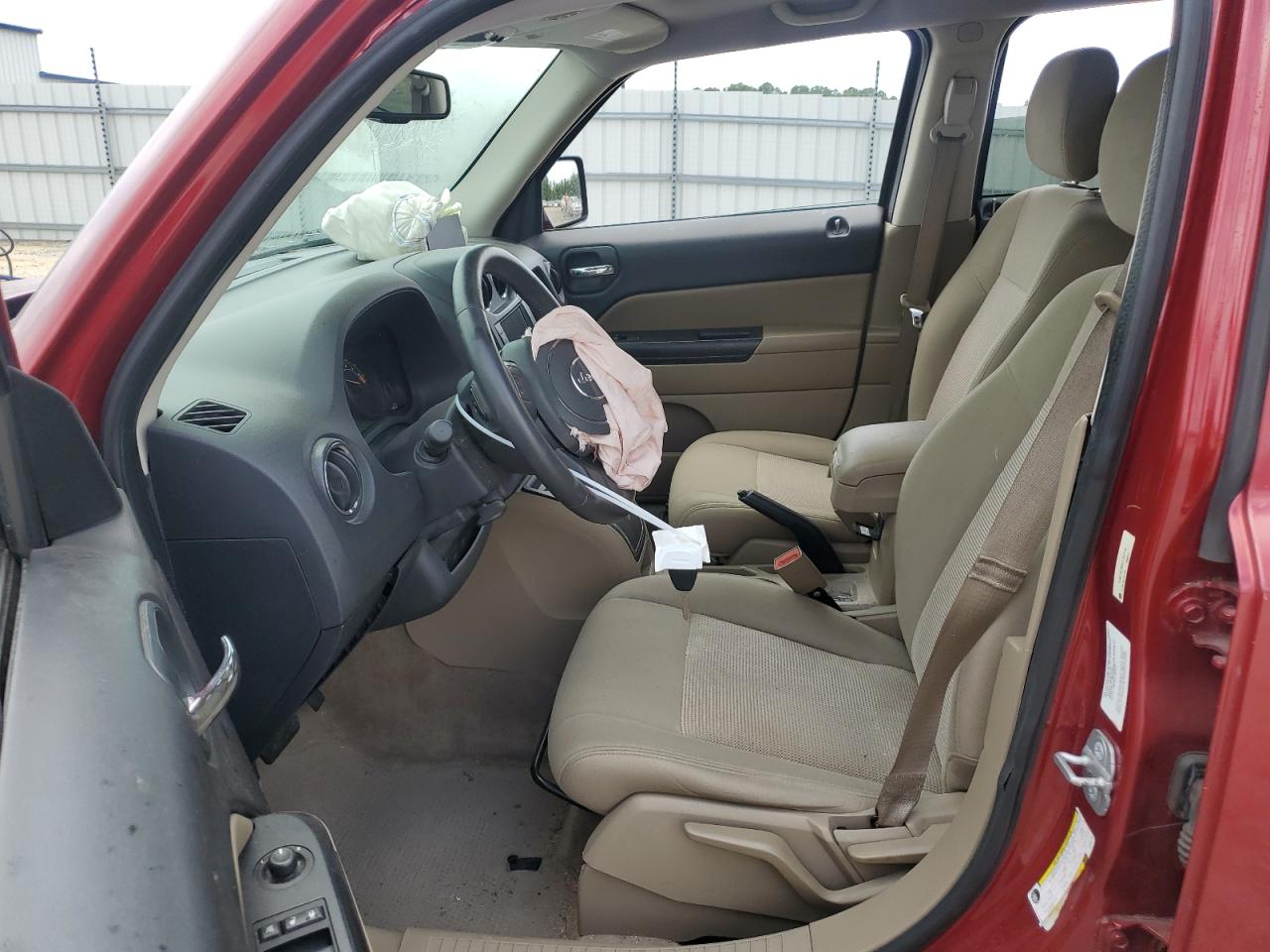 1C4NJRFB0ED762776 2014 Jeep Patriot Latitude 1C4NJRFB0ED762776 2014 Jeep Patriot Latitude