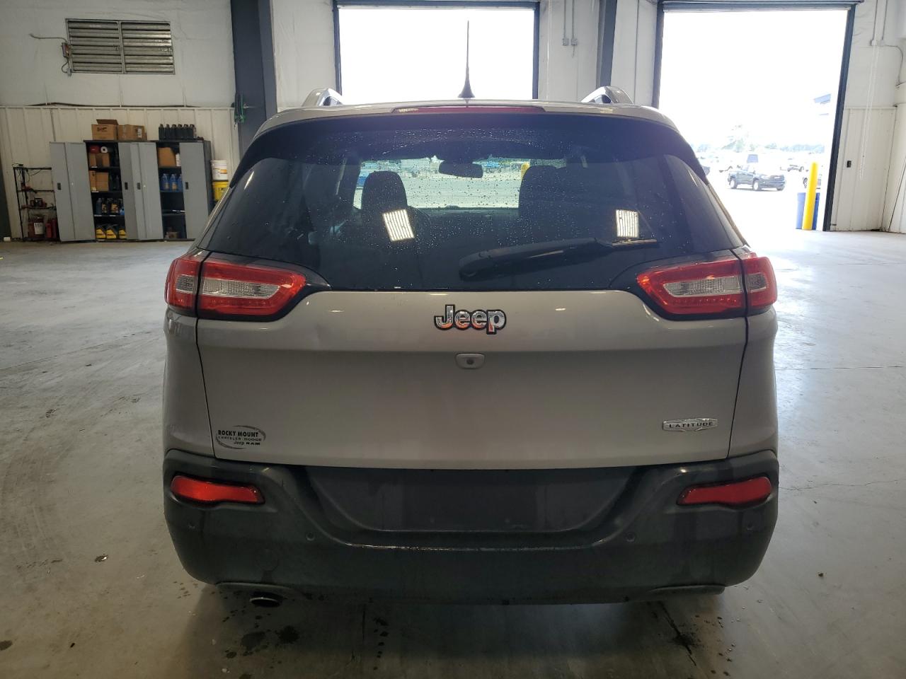 1C4PJLCB1GW369953 2016 Jeep Cherokee Latitude