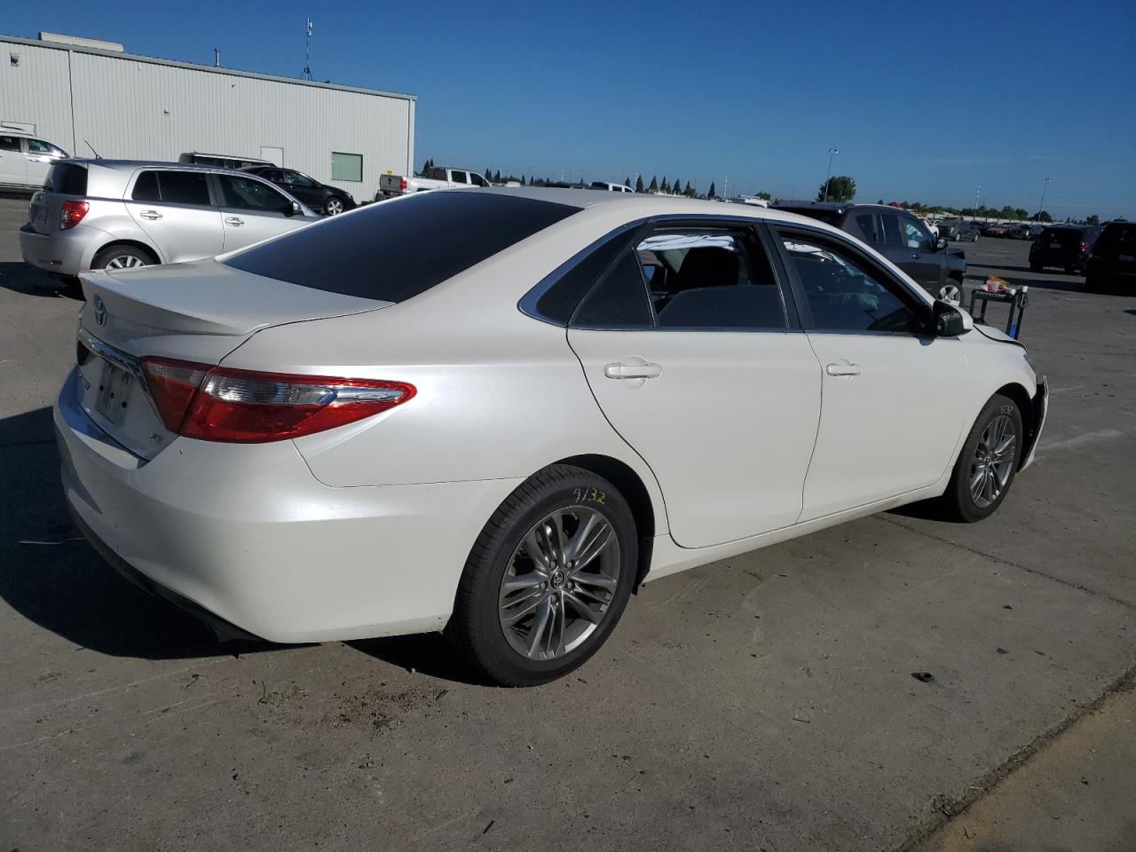 2016 Toyota Camry Le vin: 4T1BF1FK7GU126067