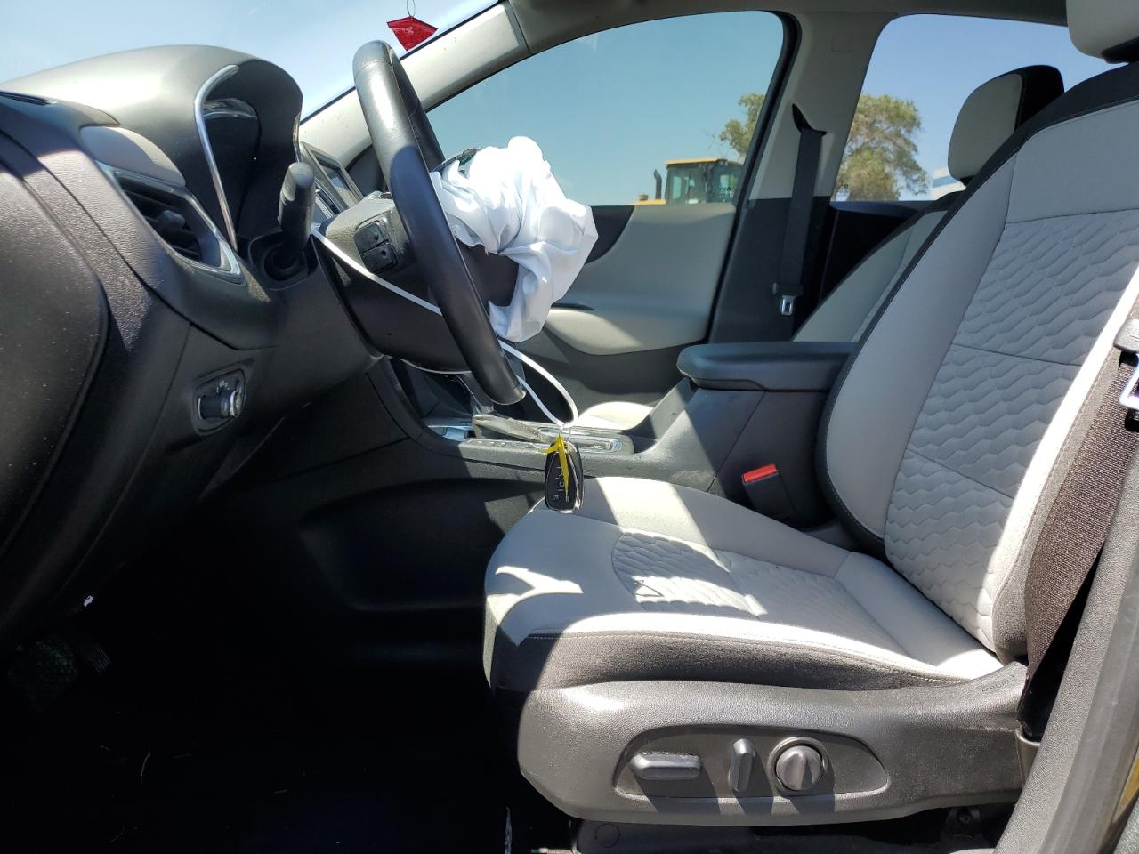 2GNAXUEV5M6146393 2021 Chevrolet Equinox Lt