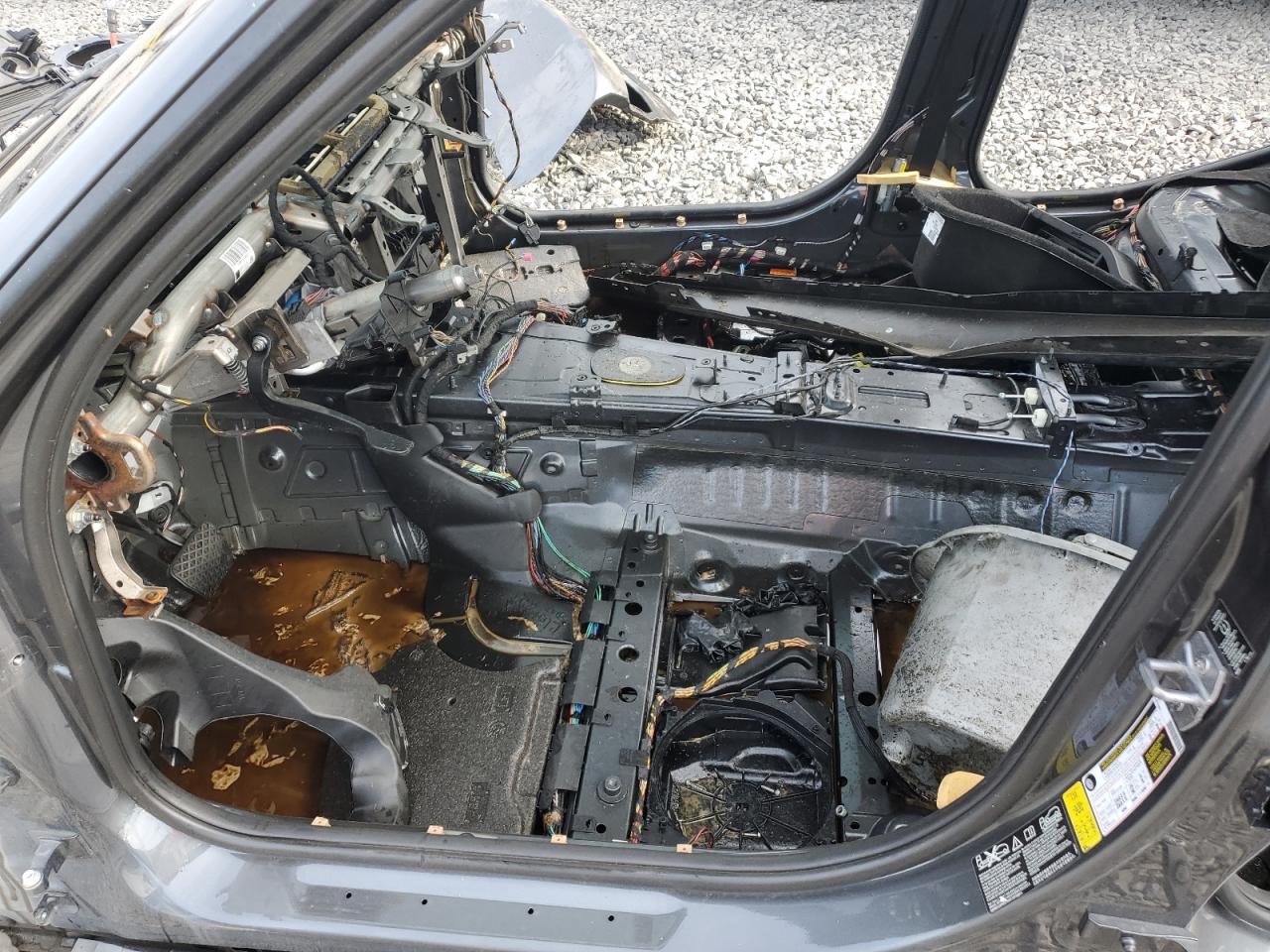 WBA3B9C51DF585996 2013 BMW 335 Xi