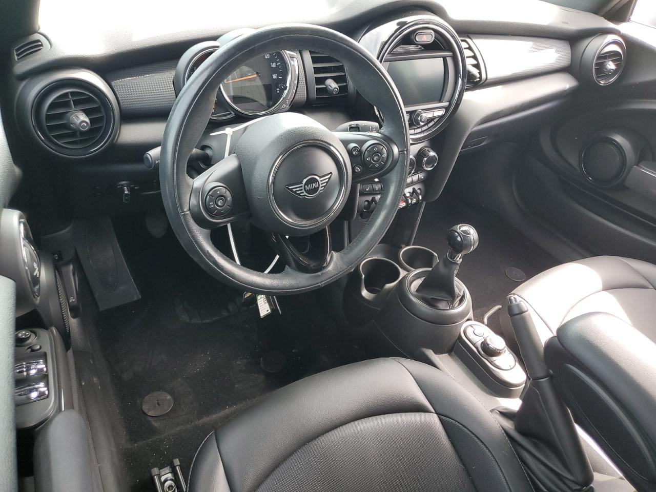 WMWWG5C55K3E22647 2019 Mini Cooper