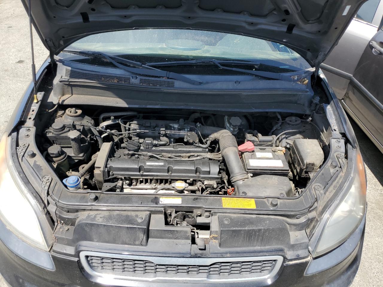 KNDJT2A22B7733992 2011 Kia Soul +