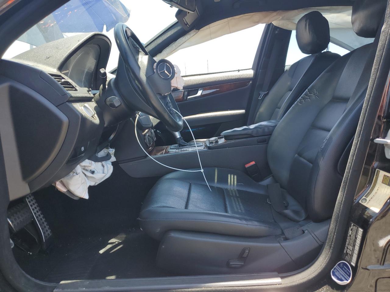 WDDGF5EBXAR116412 2010 Mercedes-Benz C 300