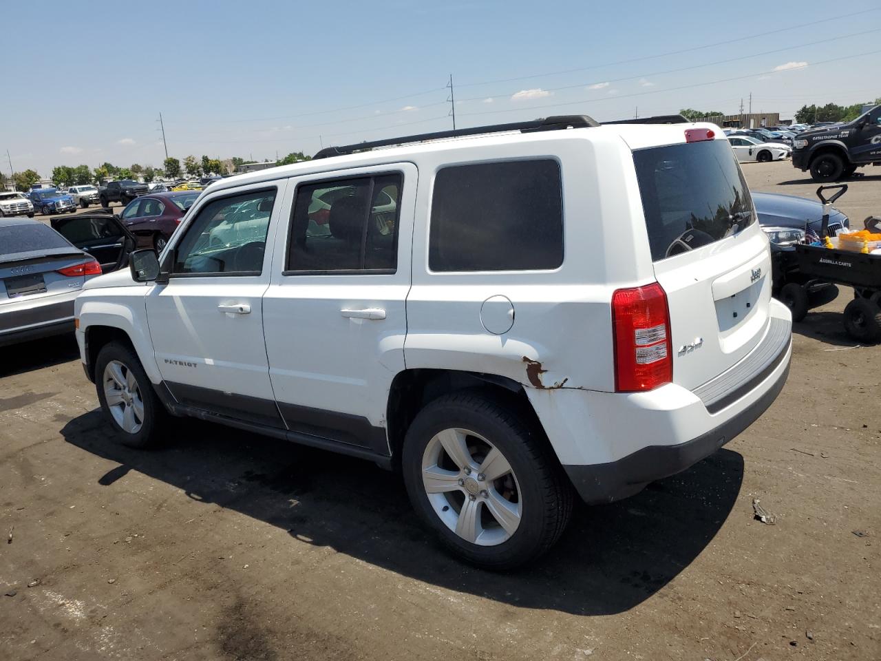 2015 Jeep Patriot Latitude vin: 1C4NJRFB3FD135880