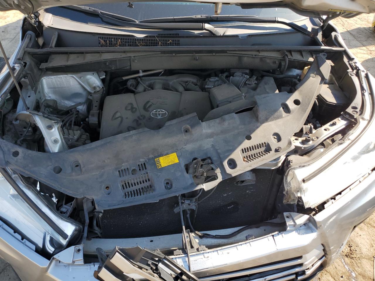 5TDJZRFH7HS376778 2017 Toyota Highlander Se