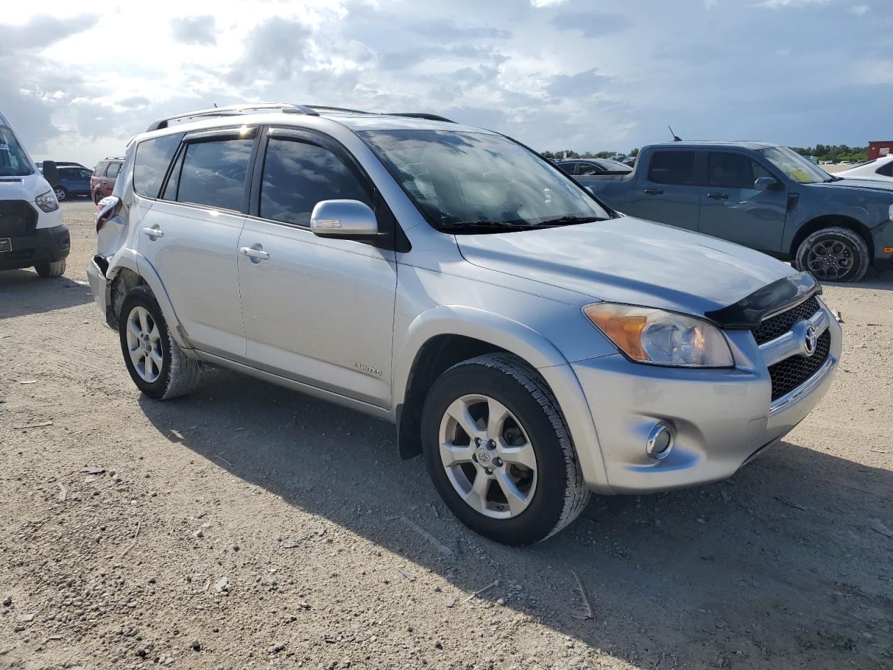 2T3YF4DV0AW044348 2010 Toyota Rav4 Limited