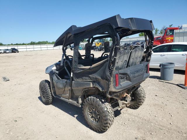 2017 HONDA SXS700 M4 1HFVE02H9H4302925