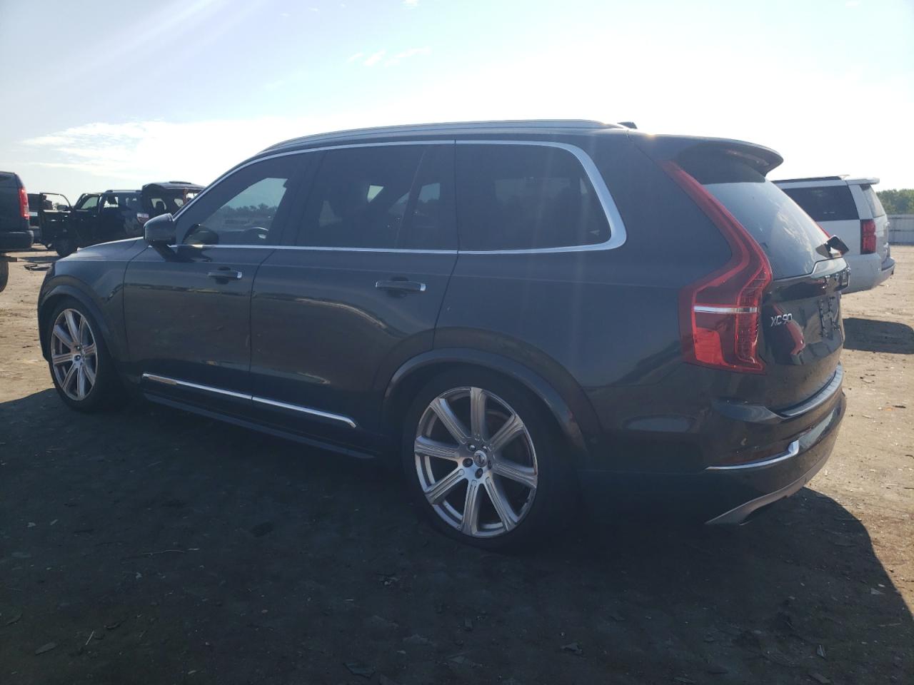 2016 Volvo Xc90 T6 vin: YV4A22PL0G1036380