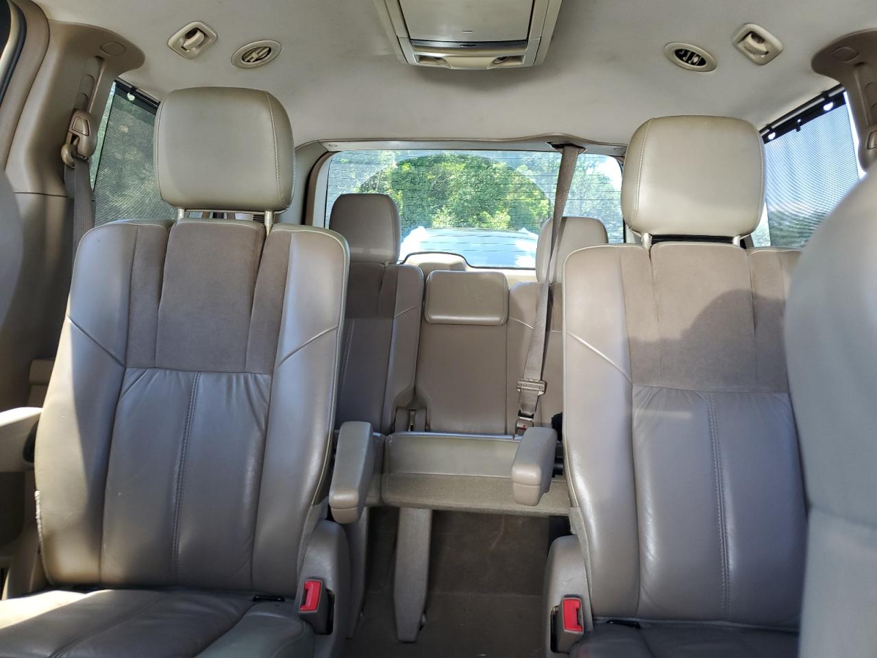 2C4RC1GG2DR747747 2013 Chrysler Town & Country Limited