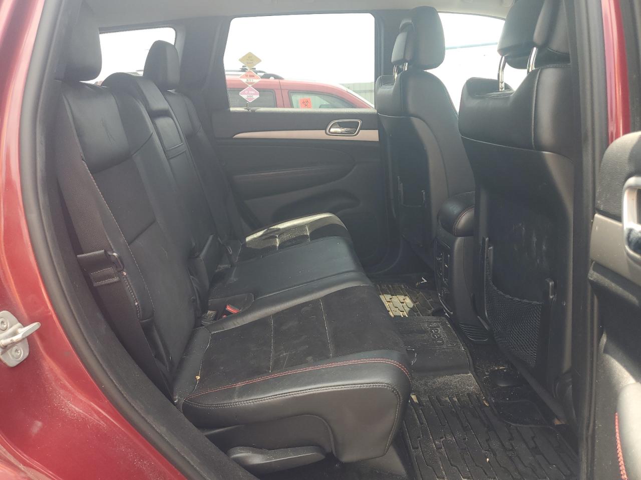 1C4RJFAT8DC600138 2013 Jeep Grand Cherokee Laredo