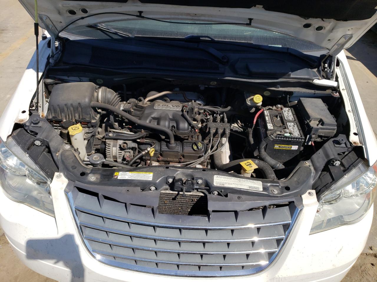 2A4RR5D11AR493041 2010 Chrysler Town & Country Touring