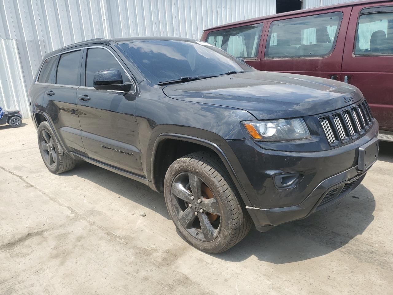 2015 Jeep Grand Cherokee Laredo vin: 1C4RJFAG7FC879913