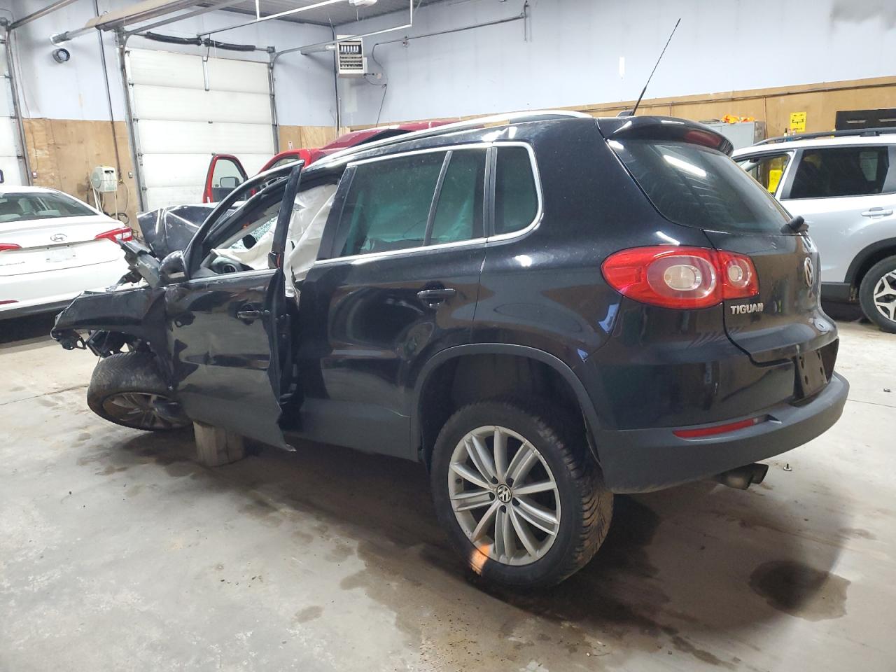 Lot #2621681283 2011 VOLKSWAGEN TIGUAN S