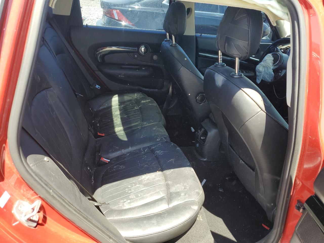 WMWLN5C5XG2E29812 2016 Mini Cooper Clubman