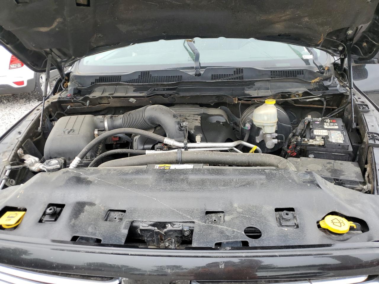 1C6RR7MT3GS281811 2016 Ram 1500 Sport