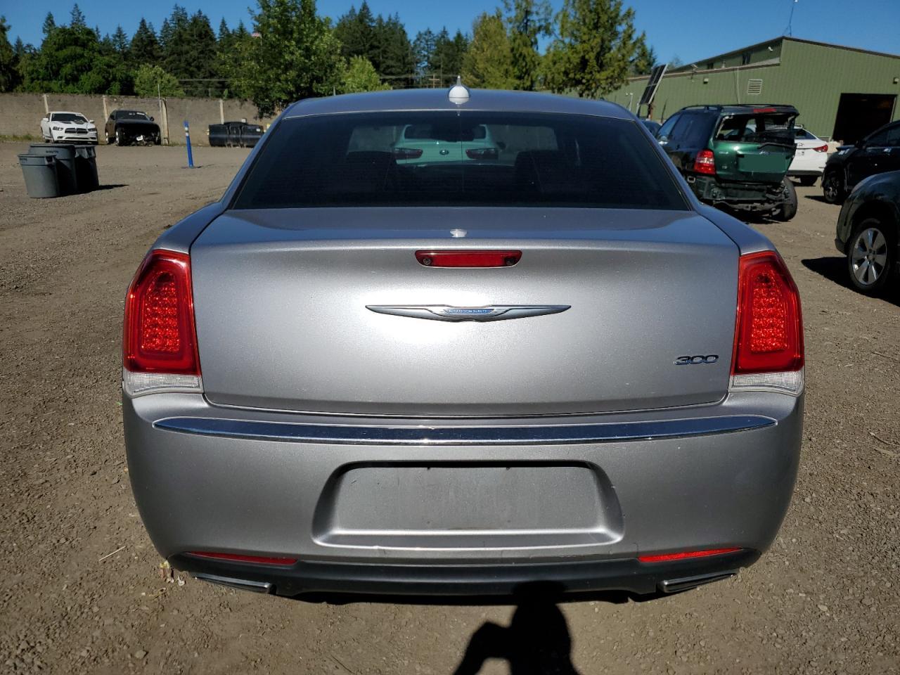 2C3CCAEG0JH159702 2018 Chrysler 300 Limited